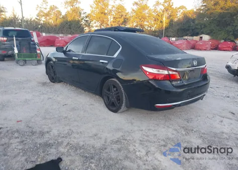 2017 Honda Accord Lx z USA, uszkodzony, nr VIN 1HGCR2F39HA166637